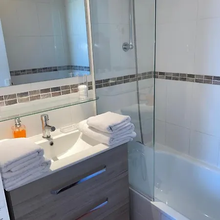 Rooftop- Jacuzzi - Terrasse - Parking Apartment