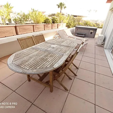 Apartment Rooftop- Jacuzzi - Terrasse - Parking Antibes